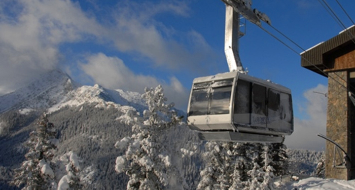 Otwarta trasa narciarska w Dolinie Gąsienicowej na Kasprowym Wierchu